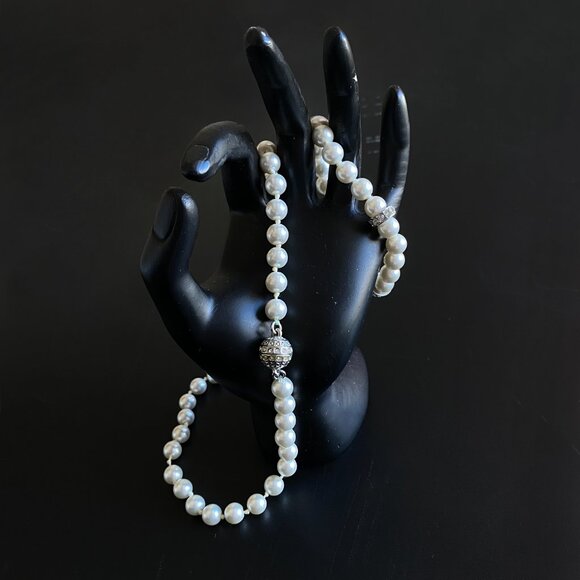 Premium Faux Pearl Set Hand-Knotted Necklace & Bracelet Magnetic Clasp - Picture 2 of 7